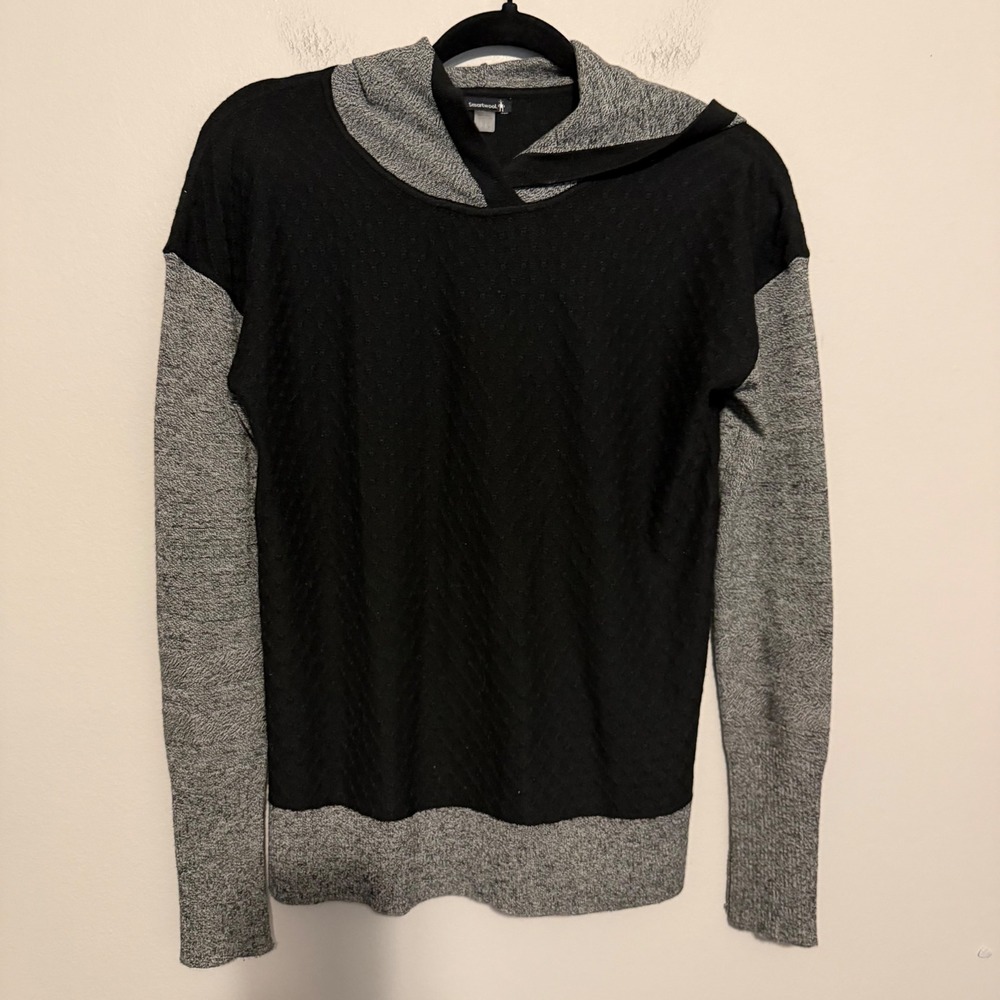 Smartwool hooded wool base layer sweater XS gray black outdoor gorpcore hiking